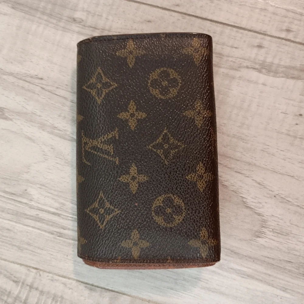Louis Vuitton Monogram Porte Monnaie Tresor Wallet